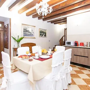  Apartment Alma - Rialto Bridge