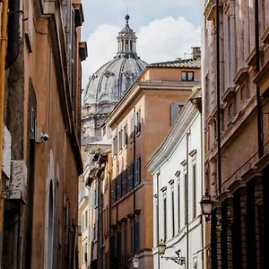 Peaceful In Piazza Venezia's Alleys , Rome Italy